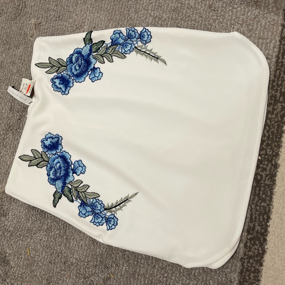 AKiRA stretch skirt blue embroidery
